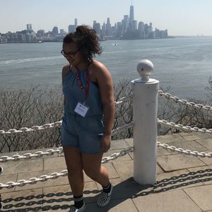 Meet your Posher, Dina